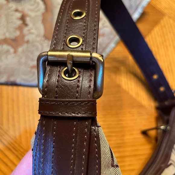 Tommy Hilfiger shoulder bag. - Picture 4 of 6